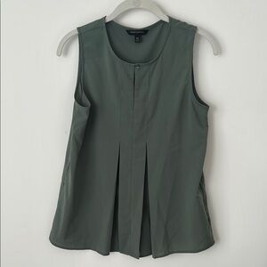 Banana Republic Green Pleated Sleeveless Tank Top